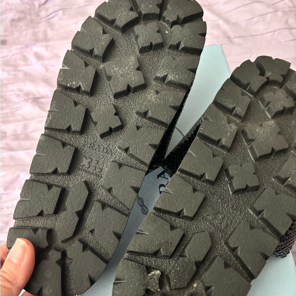 Prada slides - Picture 6 of 11